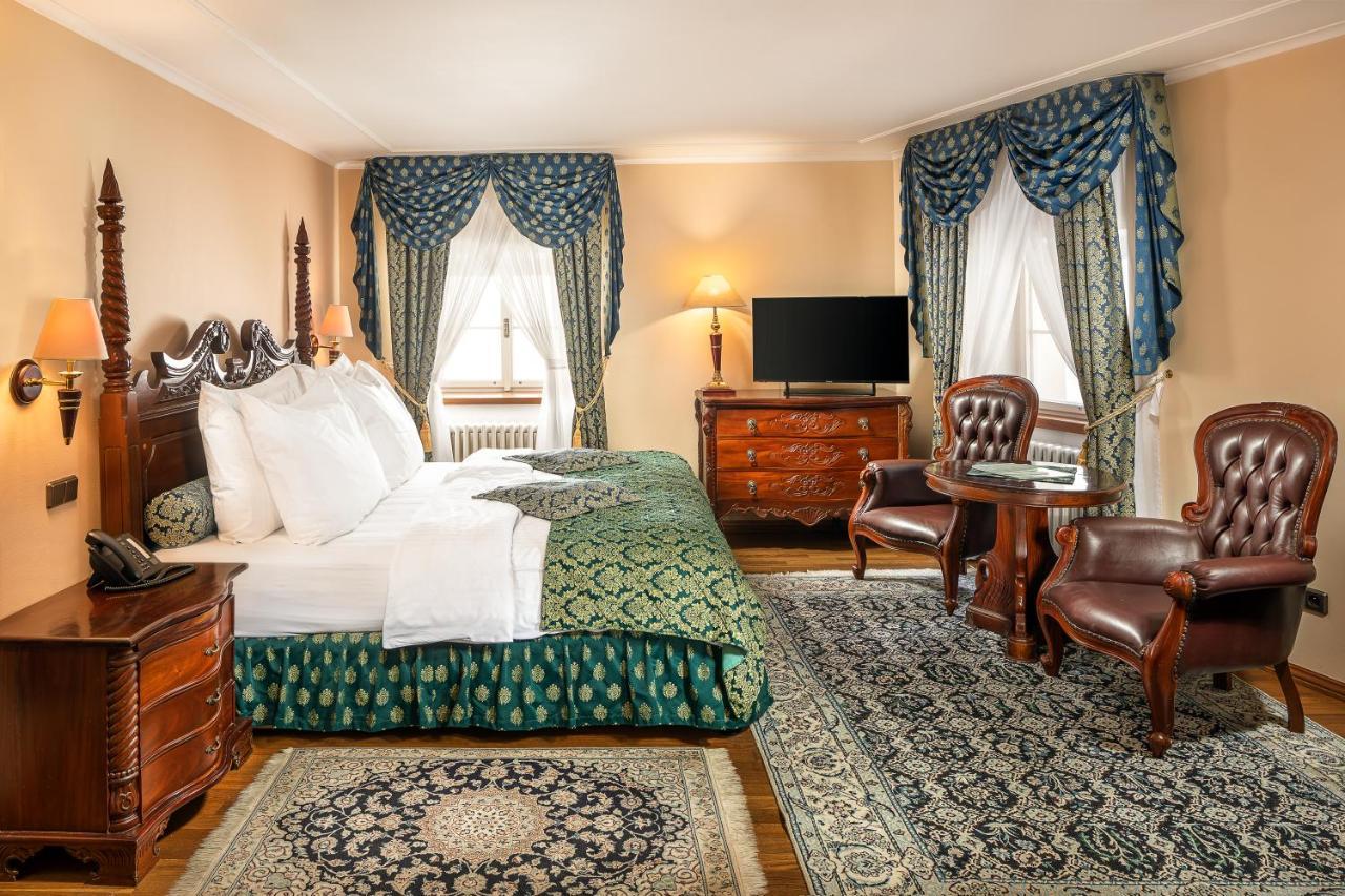 U By Bhg Hotel Praha